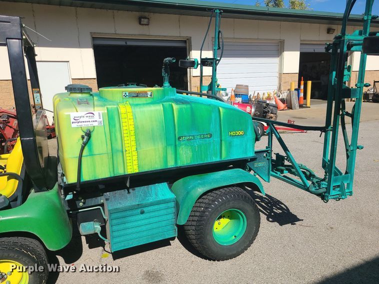 image for item DI3032 2004 John Deere Pro Gator 2020  sprayer