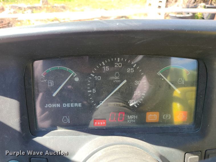 image for item DI3032 2004 John Deere Pro Gator 2020  sprayer