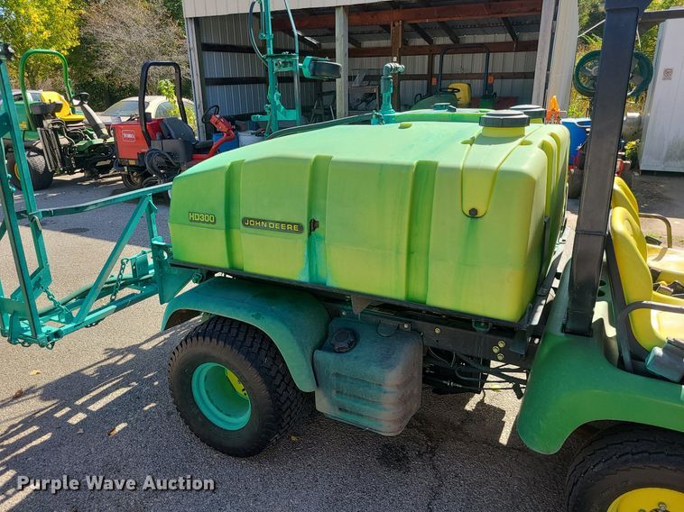 image for item DI3032 2004 John Deere Pro Gator 2020  sprayer