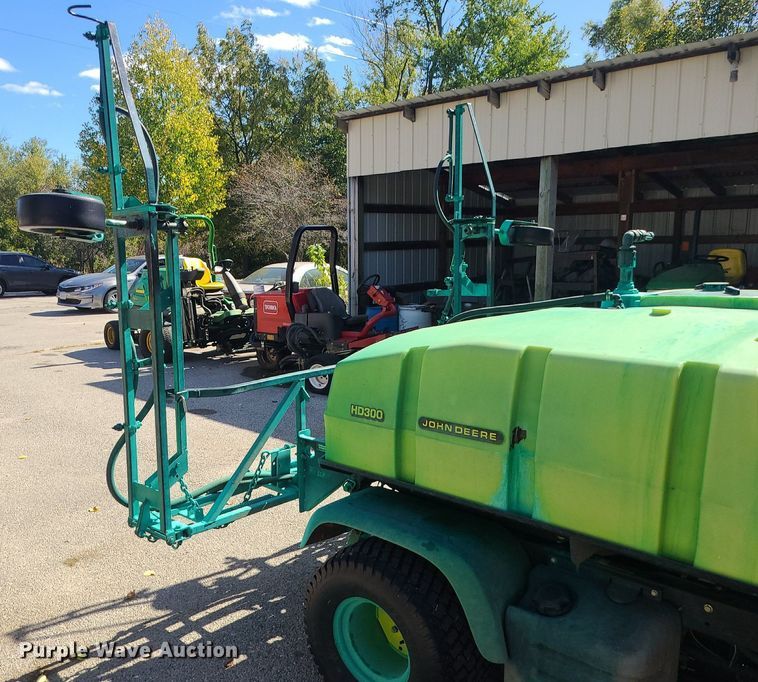 image for item DI3032 2004 John Deere Pro Gator 2020  sprayer