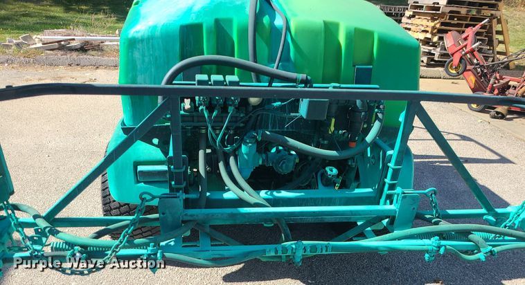 image for item DI3032 2004 John Deere Pro Gator 2020  sprayer