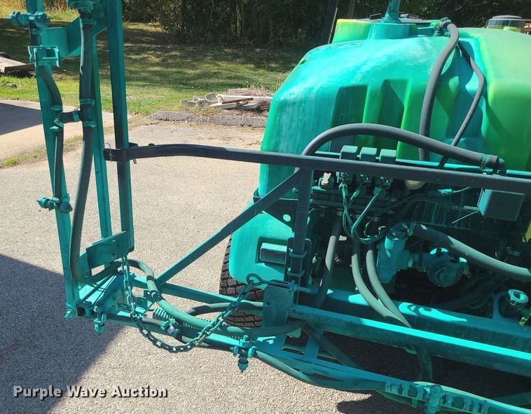 image for item DI3032 2004 John Deere Pro Gator 2020  sprayer