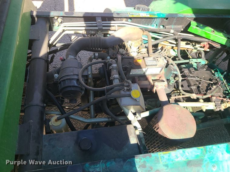 image for item DI3032 2004 John Deere Pro Gator 2020  sprayer