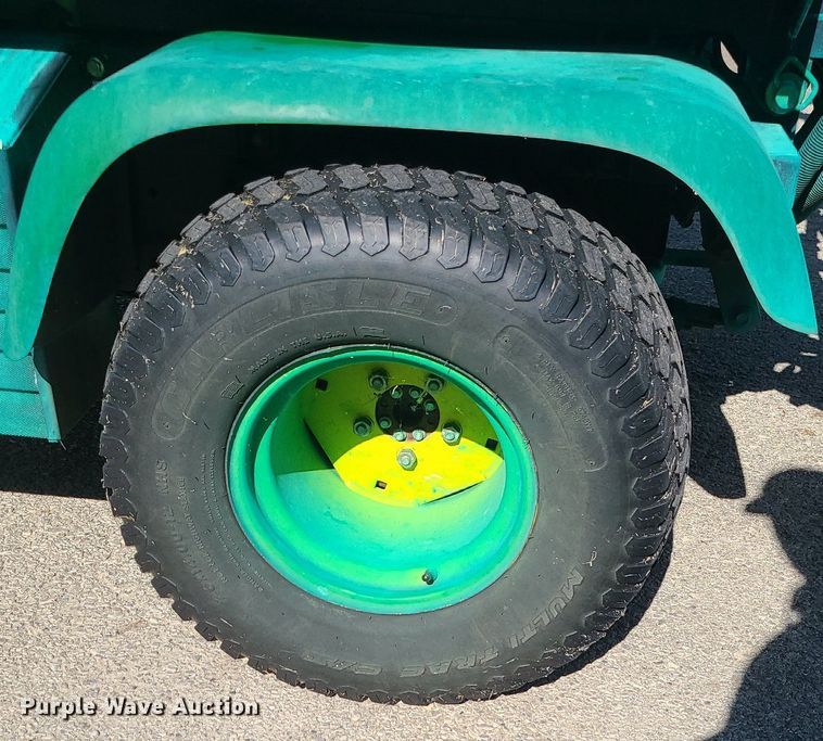 image for item DI3032 2004 John Deere Pro Gator 2020  sprayer