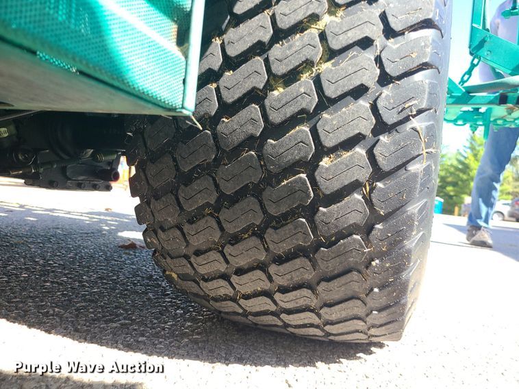 image for item DI3032 2004 John Deere Pro Gator 2020  sprayer