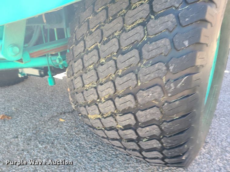 image for item DI3032 2004 John Deere Pro Gator 2020  sprayer