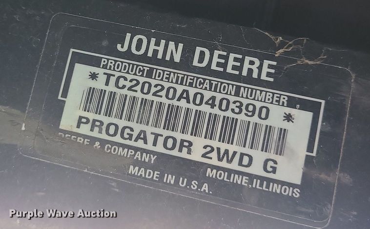 image for item DI3032 2004 John Deere Pro Gator 2020  sprayer