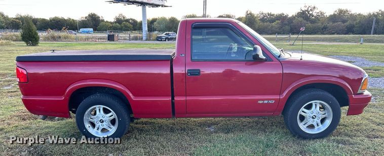 image for item DJ6349 1996 Chevrolet S10  pickup truck