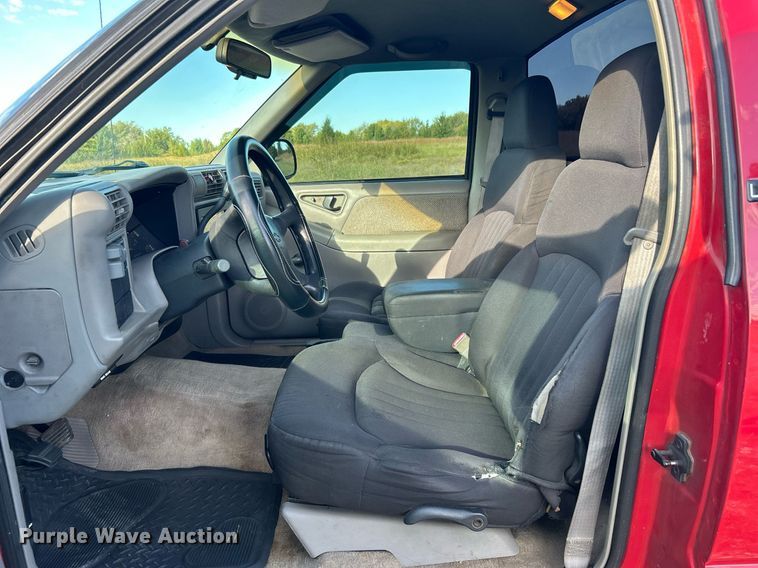 image for item DJ6349 1996 Chevrolet S10  pickup truck