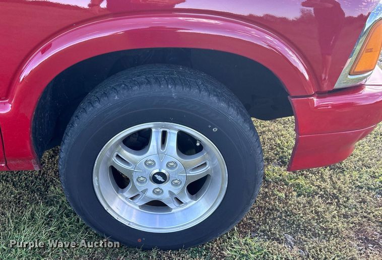 image for item DJ6349 1996 Chevrolet S10  pickup truck