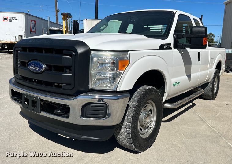 image for item DJ6350 2015 Ford F250 Super Duty  SuperCab pickup truck