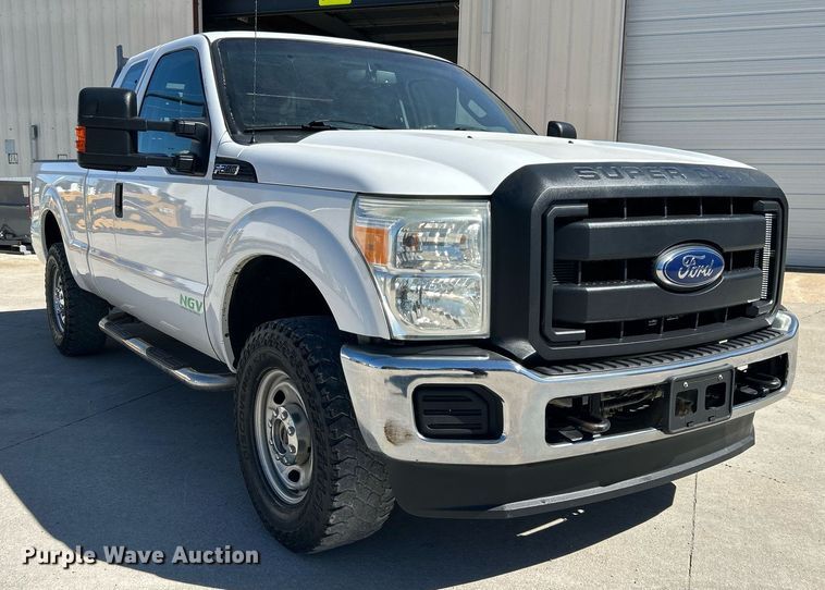 image for item DJ6350 2015 Ford F250 Super Duty  SuperCab pickup truck