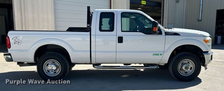 image for item DJ6350 2015 Ford F250 Super Duty  SuperCab pickup truck