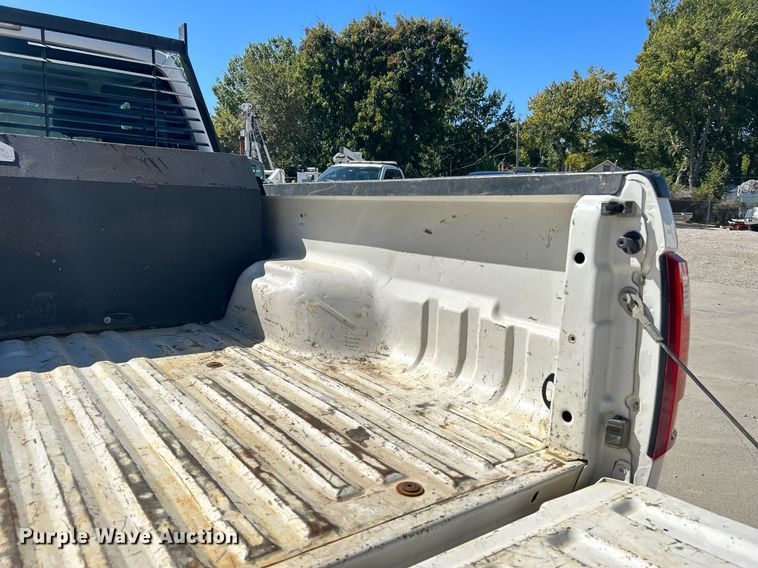 image for item DJ6350 2015 Ford F250 Super Duty  SuperCab pickup truck