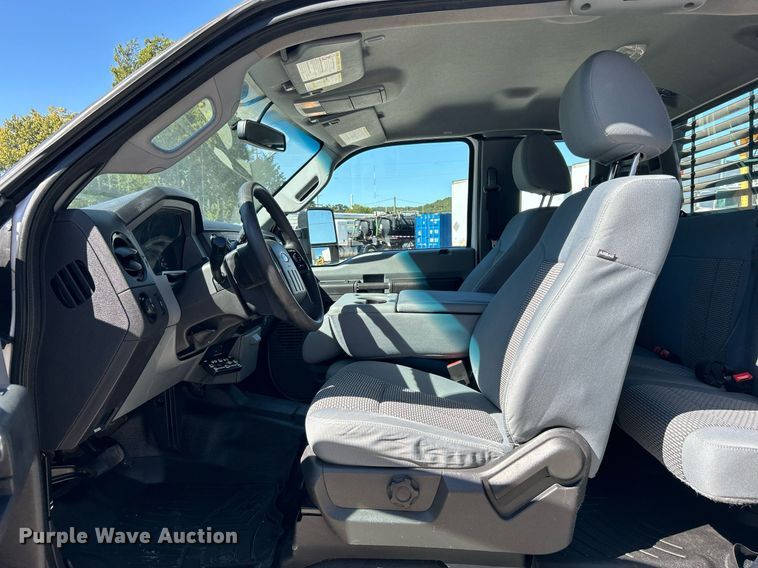 image for item DJ6350 2015 Ford F250 Super Duty  SuperCab pickup truck