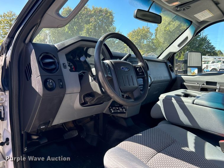 image for item DJ6350 2015 Ford F250 Super Duty  SuperCab pickup truck