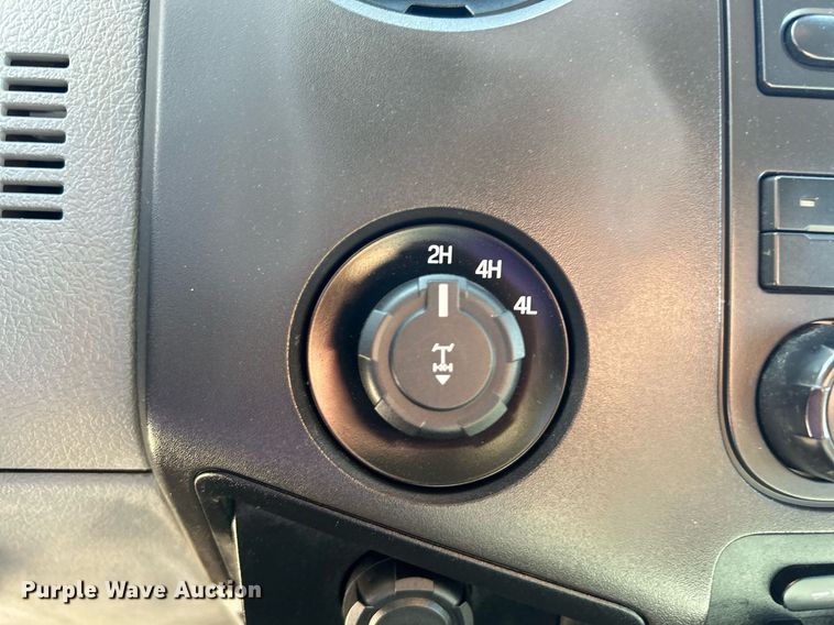 image for item DJ6350 2015 Ford F250 Super Duty  SuperCab pickup truck