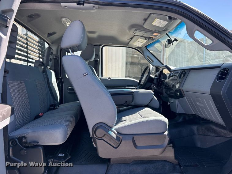 image for item DJ6350 2015 Ford F250 Super Duty  SuperCab pickup truck