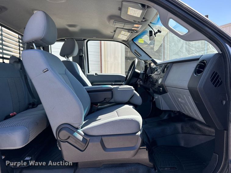 image for item DJ6350 2015 Ford F250 Super Duty  SuperCab pickup truck