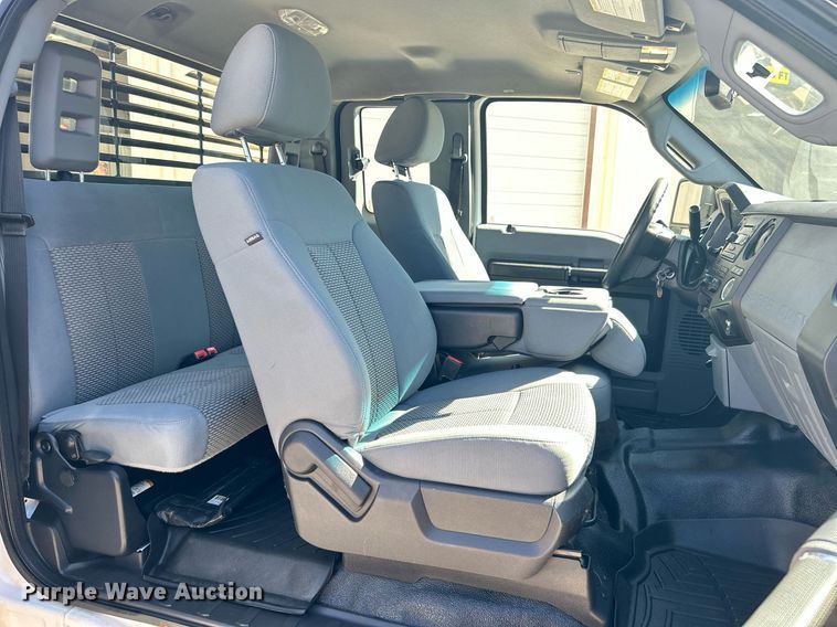 image for item DJ6350 2015 Ford F250 Super Duty  SuperCab pickup truck