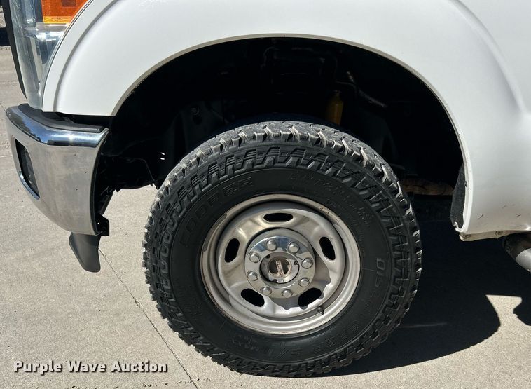 image for item DJ6350 2015 Ford F250 Super Duty  SuperCab pickup truck