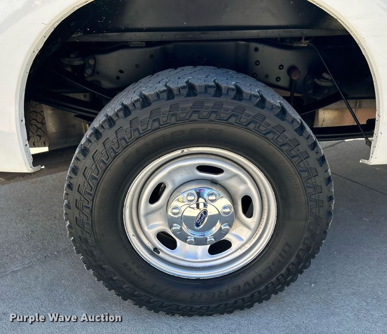 image for item DJ6350 2015 Ford F250 Super Duty  SuperCab pickup truck