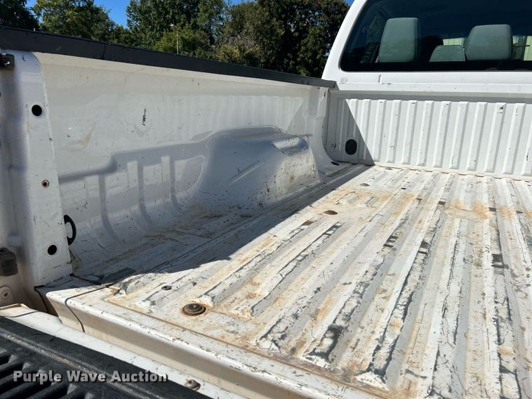 image for item DJ6352 2014 Ford F250 Super Duty  Crew Cab pickup truck