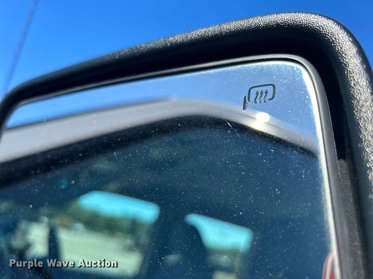 image for item DJ6352 2014 Ford F250 Super Duty  Crew Cab pickup truck