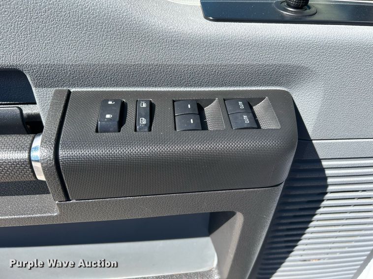 image for item DJ6352 2014 Ford F250 Super Duty  Crew Cab pickup truck