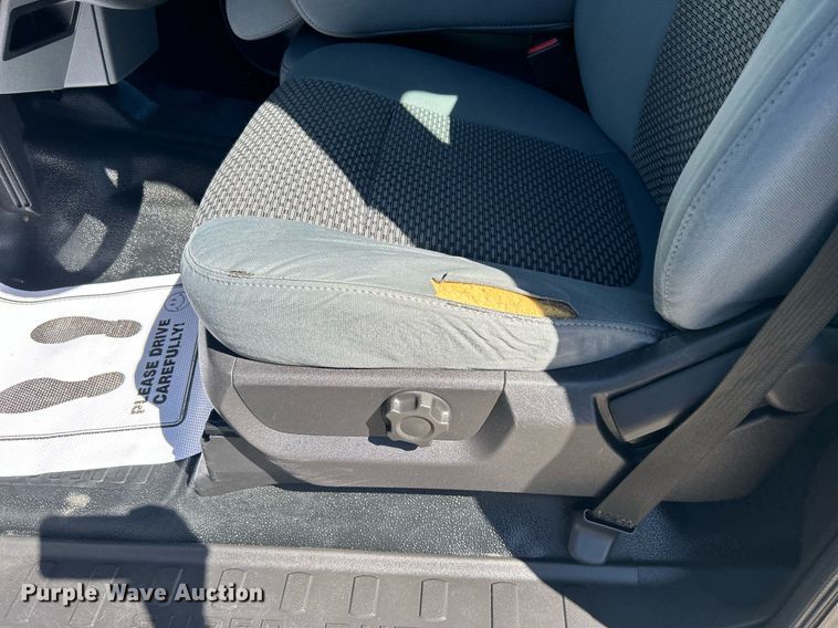 image for item DJ6352 2014 Ford F250 Super Duty  Crew Cab pickup truck