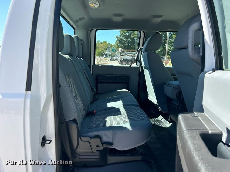 image for item DJ6352 2014 Ford F250 Super Duty  Crew Cab pickup truck