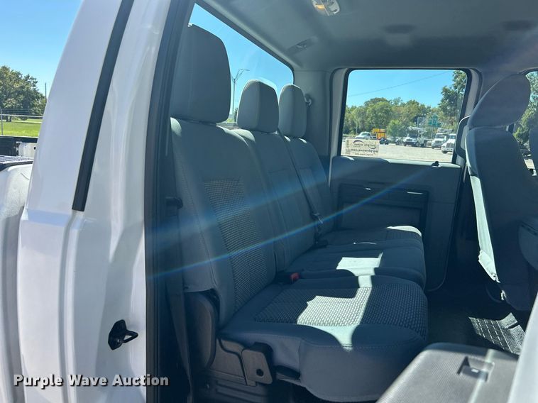 image for item DJ6352 2014 Ford F250 Super Duty  Crew Cab pickup truck