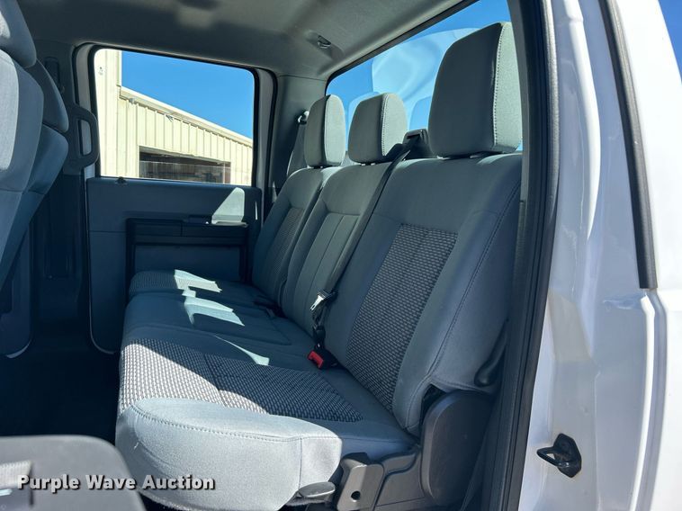 image for item DJ6352 2014 Ford F250 Super Duty  Crew Cab pickup truck