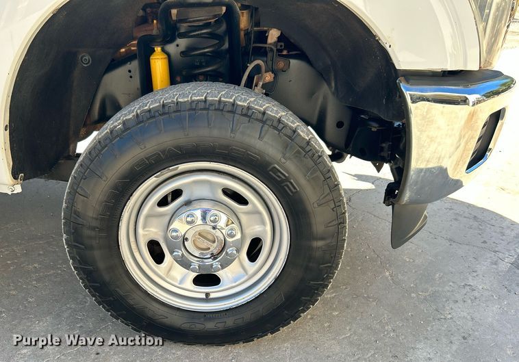 image for item DJ6352 2014 Ford F250 Super Duty  Crew Cab pickup truck