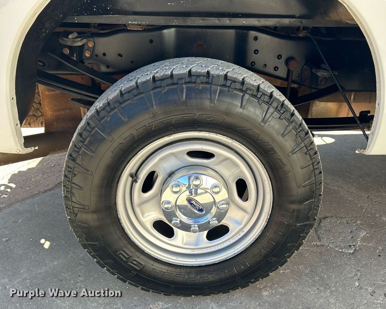 image for item DJ6352 2014 Ford F250 Super Duty  Crew Cab pickup truck