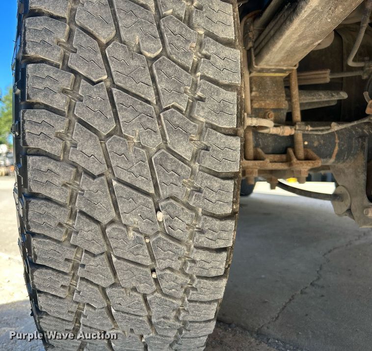 image for item DJ6352 2014 Ford F250 Super Duty  Crew Cab pickup truck