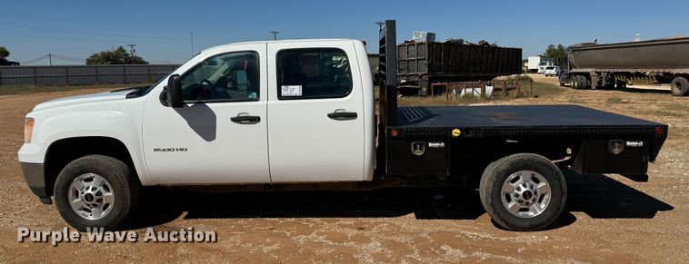 image for item DK2569 2012 GMC Sierra 2500HD  Crew Cab flatbed pickup truck