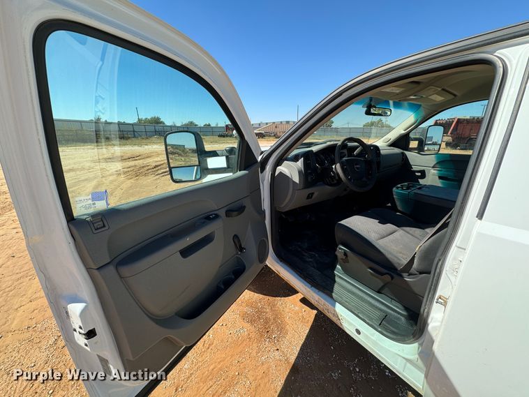 image for item DK2569 2012 GMC Sierra 2500HD  Crew Cab flatbed pickup truck