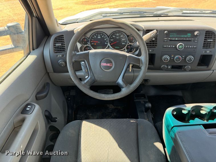 image for item DK2569 2012 GMC Sierra 2500HD  Crew Cab flatbed pickup truck