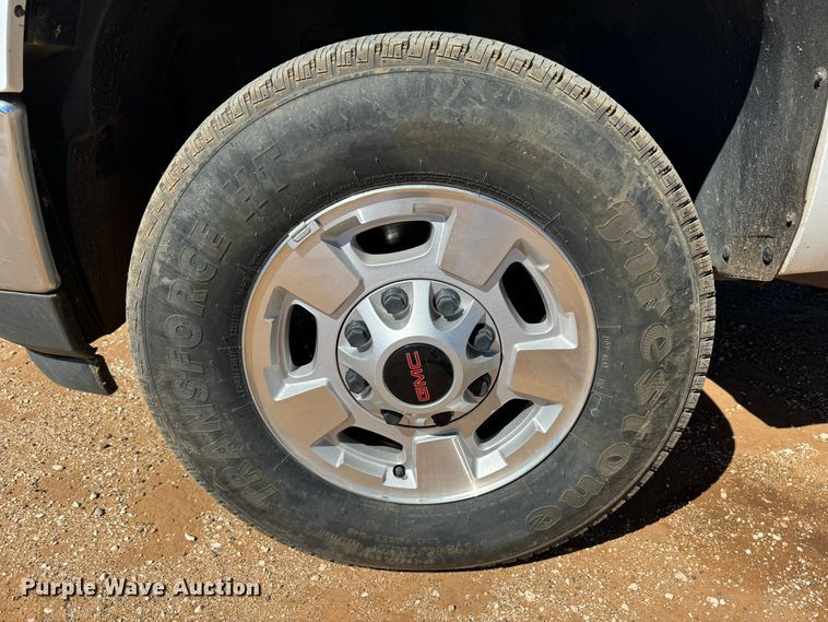 image for item DK2569 2012 GMC Sierra 2500HD  Crew Cab flatbed pickup truck