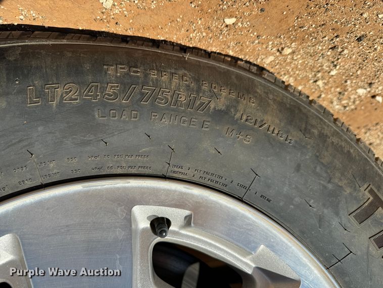 image for item DK2569 2012 GMC Sierra 2500HD  Crew Cab flatbed pickup truck