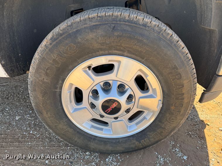 image for item DK2569 2012 GMC Sierra 2500HD  Crew Cab flatbed pickup truck