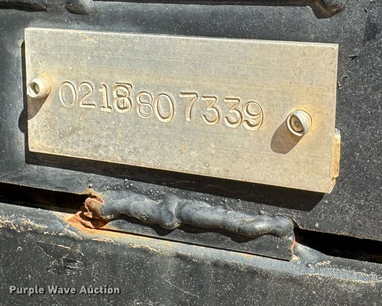 image for item DK2569 2012 GMC Sierra 2500HD  Crew Cab flatbed pickup truck