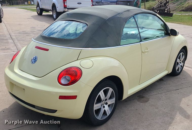 image for item DK4098 2006 Volkswagen Beetle  convertible