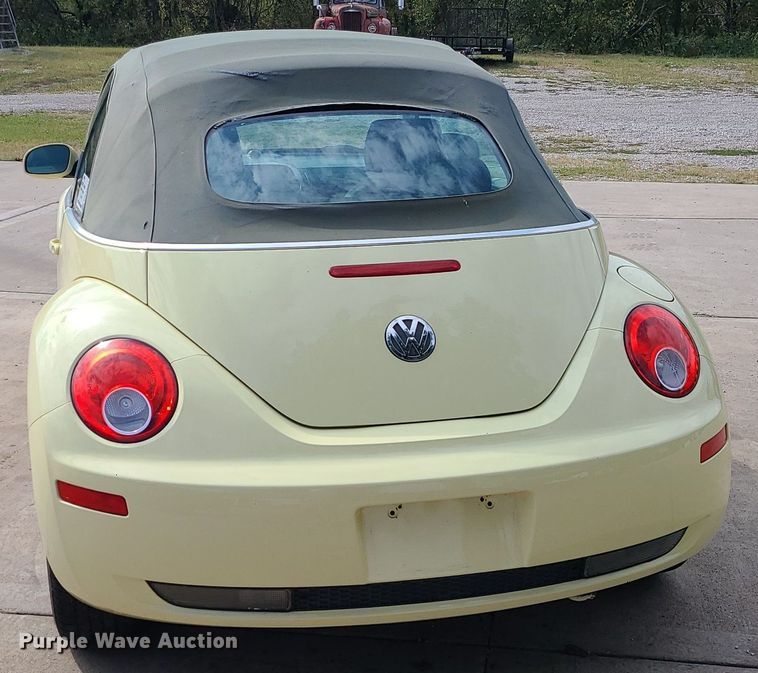image for item DK4098 2006 Volkswagen Beetle  convertible