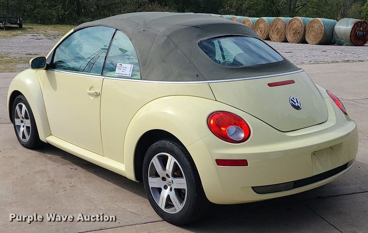 image for item DK4098 2006 Volkswagen Beetle  convertible