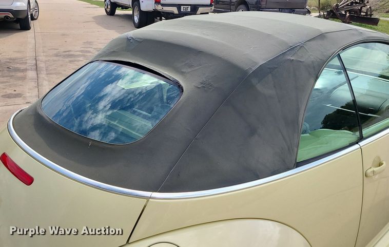 image for item DK4098 2006 Volkswagen Beetle  convertible