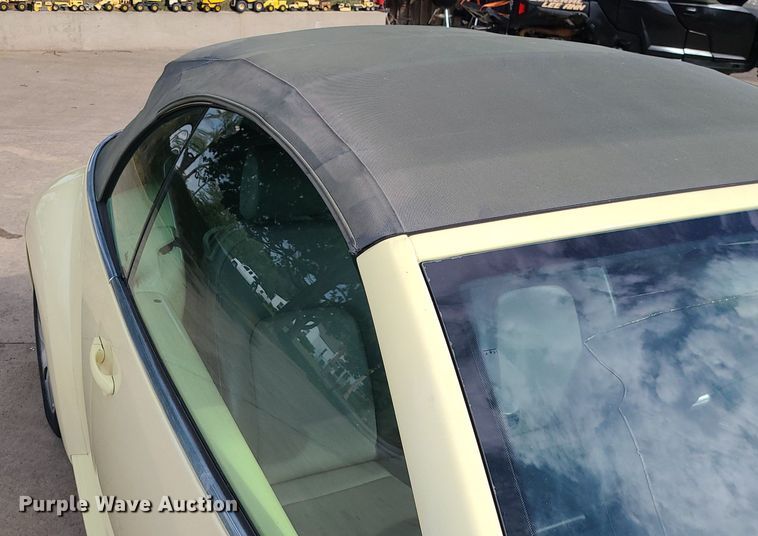 image for item DK4098 2006 Volkswagen Beetle  convertible
