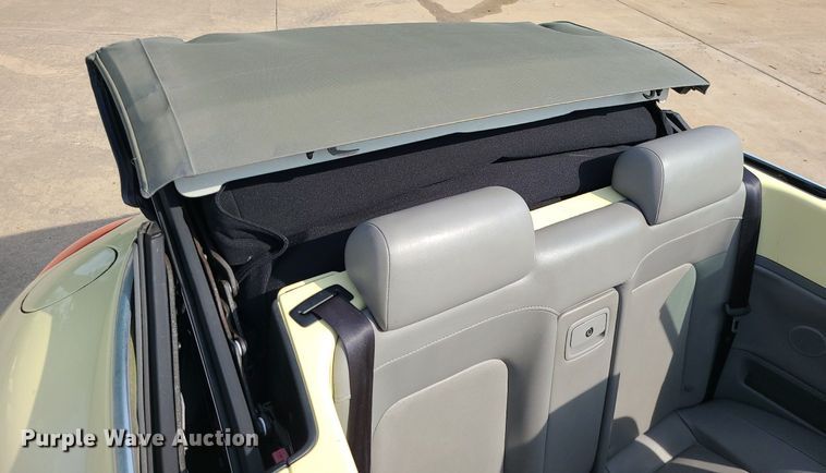 image for item DK4098 2006 Volkswagen Beetle  convertible