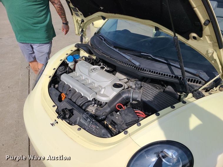 image for item DK4098 2006 Volkswagen Beetle  convertible